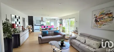 Architectural house at Basse-Goulaine (44115)