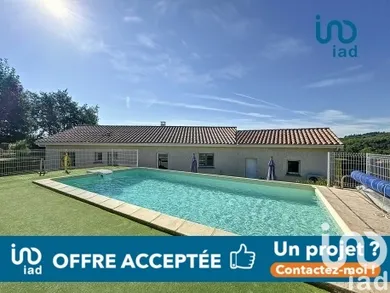 Traditional house at Véranne (42520)