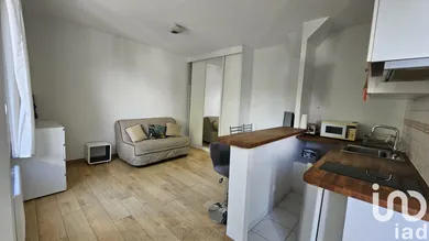 Apartment at Nanterre (92000)