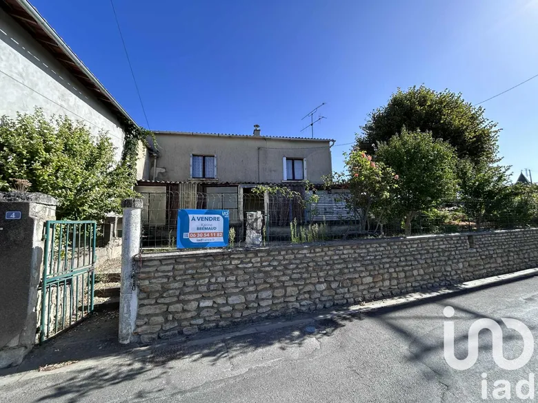 Maison 3 pièces 78 m² · à Le Puy-Notre-Dame · 78 m² · 50 000 €