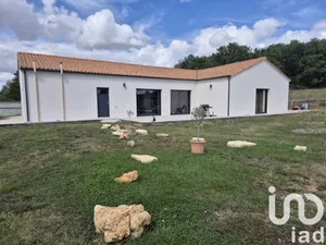 House at Brux (86510)