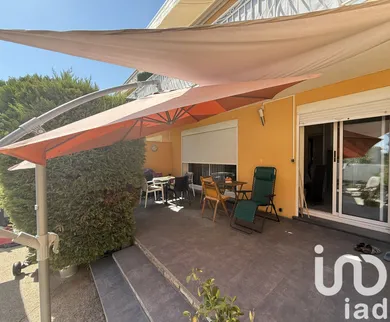Apartment in Sanary-sur-Mer (83110)