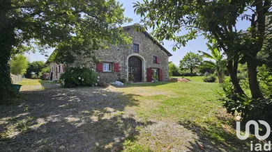 Maison de campagne à Saint-Pé-de-Léren (64270)