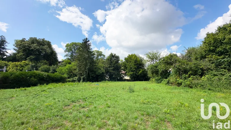 Terrain 1723 m² · à Saint-Vit · 125 000 €