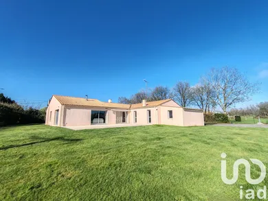 Maison à Venansault (85190)