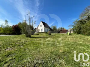 Traditional house at Saints (77120)