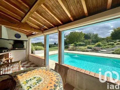 Mansion at Beaugency (45190)