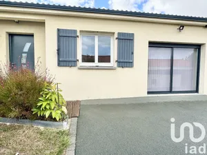 Maison traditionnelle à Saint-Étienne-du-Bois (85670)