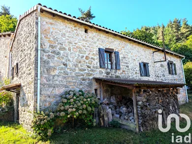 Maison traditionnelle à Saint-Basile (07270)