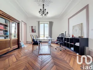 Appartement à Versailles (78000)