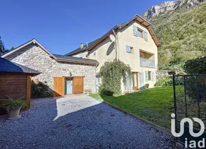 Maison de village à Aste-Béon (64260)