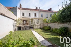 Traditional house at Nemours (77140)