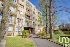 Apartment at Avon (77210)