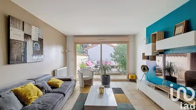 Traditional house at Millery (69390)