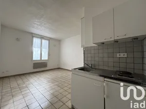 Apartment at Reims (51100)