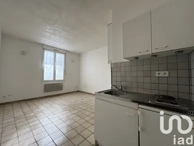 Apartment at Reims (51100)
