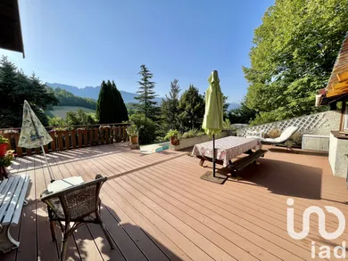 Architectural house at Venon (38610)