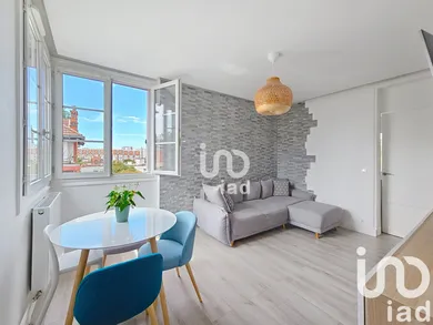 Apartment at Suresnes (92150)