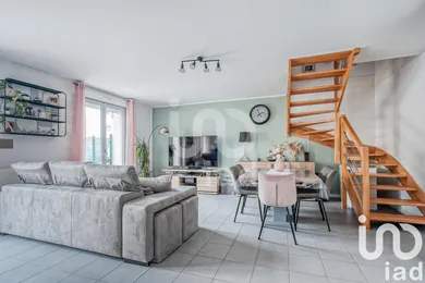 Apartment in Villeneuve-le-Comte (77174)