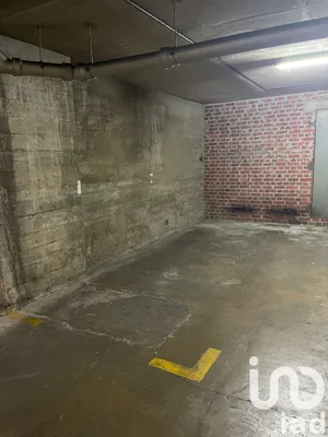 Parking at Courbevoie (92400)
