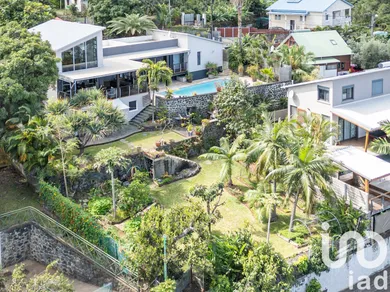 Mansion at L'Étang-Salé (97427)