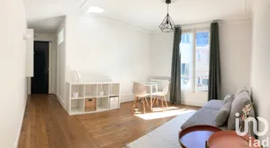 Apartment at Paris (75015)