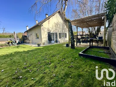 House at Saint-Arnoult-en-Yvelines (78730)