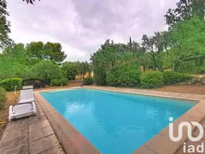 Maison traditionnelle à Tourrettes (83440)