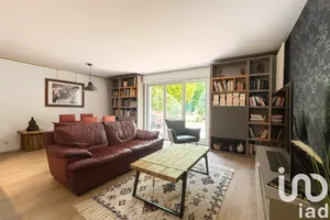 Duplex at Châtenay-Malabry (92290)