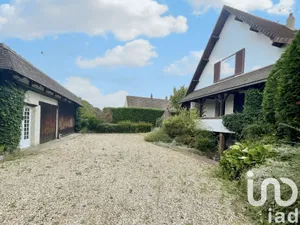 Maison traditionnelle à Petit-Couronne (76650)