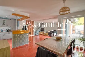 Duplex at Éragny (95610)