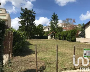 Land at Saint-Germain-en-Laye (78100)