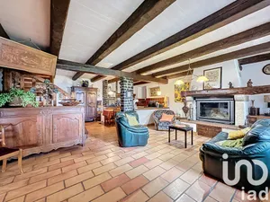 Maison de campagne à Lachamp-Raphaël (07530)