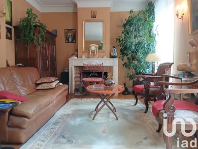 Townhouse in Chinon (37500)