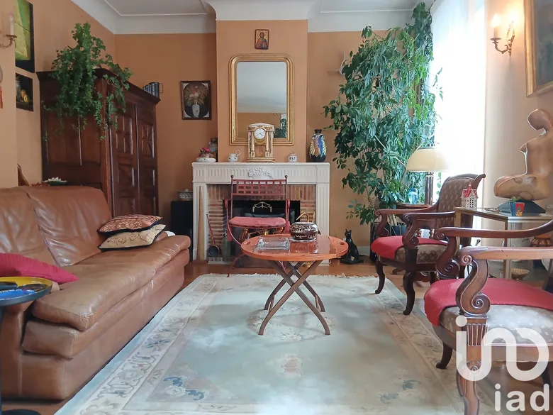 Maison 8 pièces 207 m² · à Chinon · 207 m² · 269 000 €