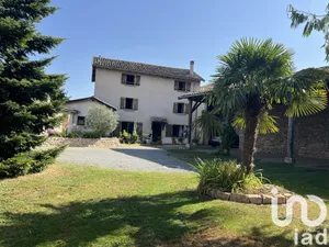 House at Taponas (69220)