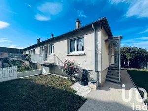 Village house at Mailly-Champagne (51500)