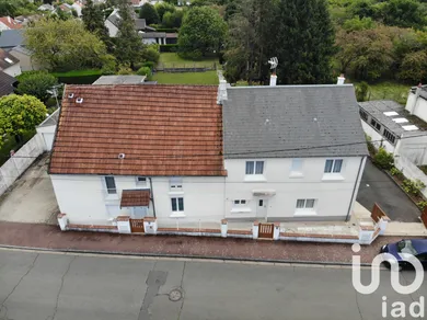 Building at Saint-Jean-de-la-Ruelle (45140)