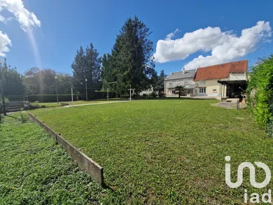 Immeuble à Saint-Jean-de-la-Ruelle (45140)