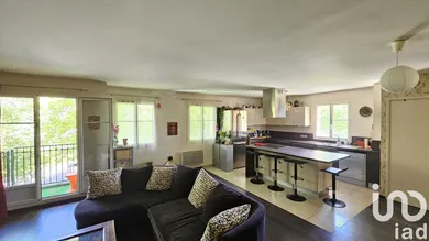 Duplex at Plaisir (78370)