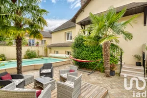 Maison à Les Alluets-le-Roi (78580)