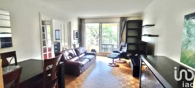 Apartment in Paris (75019)