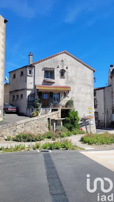 Maison à Montaigut-le-Blanc (63320)