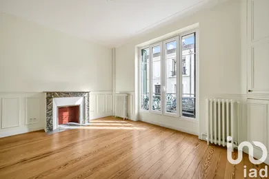 Triplex at La Garenne-Colombes (92250)