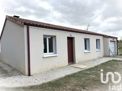 House at Saint-Léger-de-Montbrillais (86120)