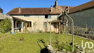 Maison de village à Trucy-sur-Yonne (89460)