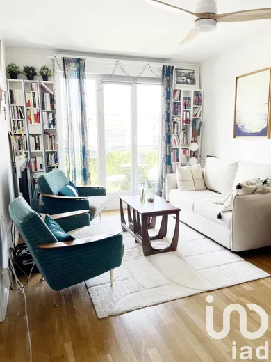 Apartment in Puteaux (92800)