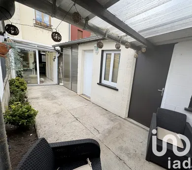 Townhouse at Dreuil-lès-Amiens (80470)