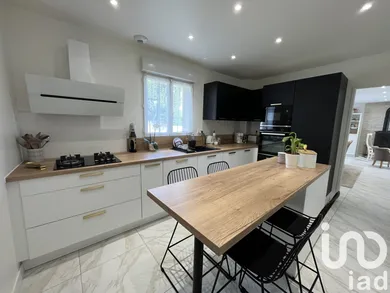 House at Montfermeil (93370)