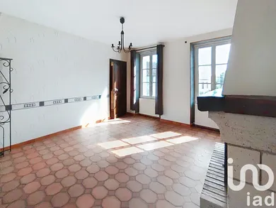 Village house in Moulins (02160)